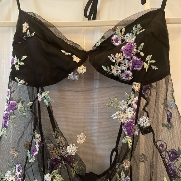 bodysuit - Picture 2 of 3